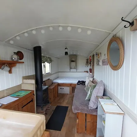 Meadowbeck - Shepherd Huts