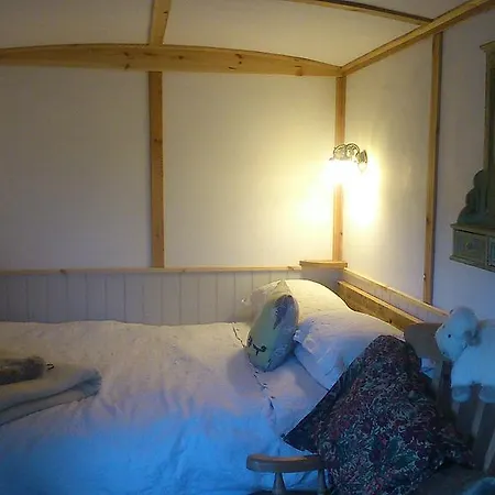 Кемпинг Meadowbeck - Shepherd Huts