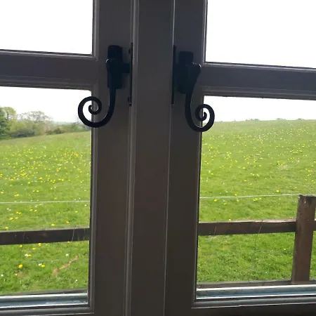 Meadowbeck - Shepherd Huts *