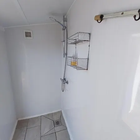 Kamp alanı Meadowbeck - Shepherd Huts *