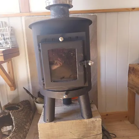 Meadowbeck - Shepherd Huts Campsite *