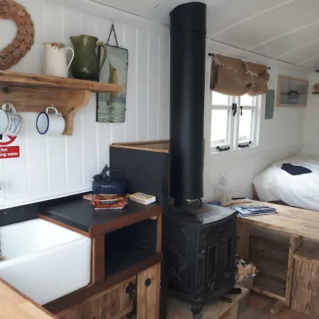 Meadowbeck - Shepherd Huts Campingplatz