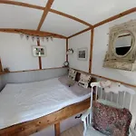Meadowbeck - Shepherd Huts Campingplads *